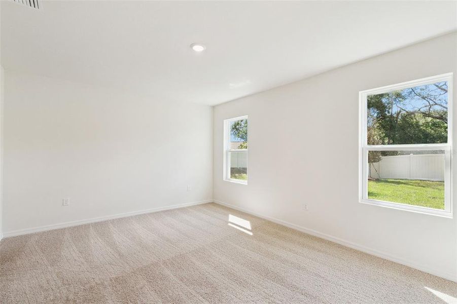Spacious, unfurnished interior of a new home in , Daytona Beach (Image 29).