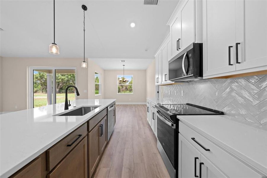 Furnished interior view inside a new home in , Kissimmee (Image 5).