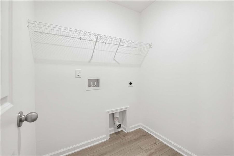 Spacious, unfurnished interior of a new home in The Pointe at Heron Bay, Locust Grove (Image 35).