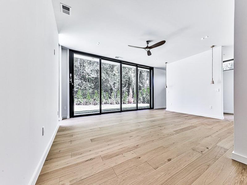 Spacious, unfurnished interior of a new home in , Marietta (Image 61). Spacious, unfurnished interior of a new home in , Marietta (Image 61).