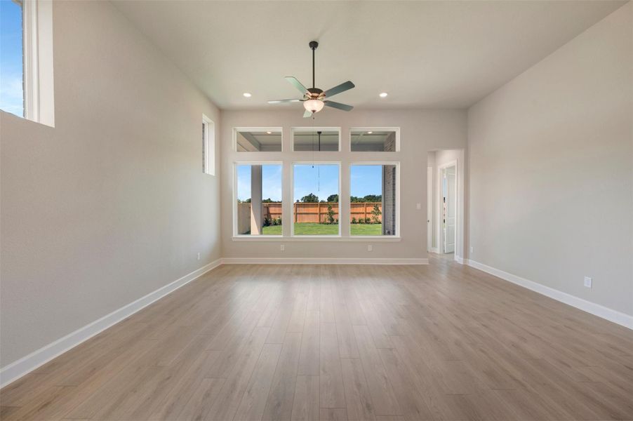 Spacious, unfurnished interior of a new home in Grange - Reserve Collection, Katy (Image 19).