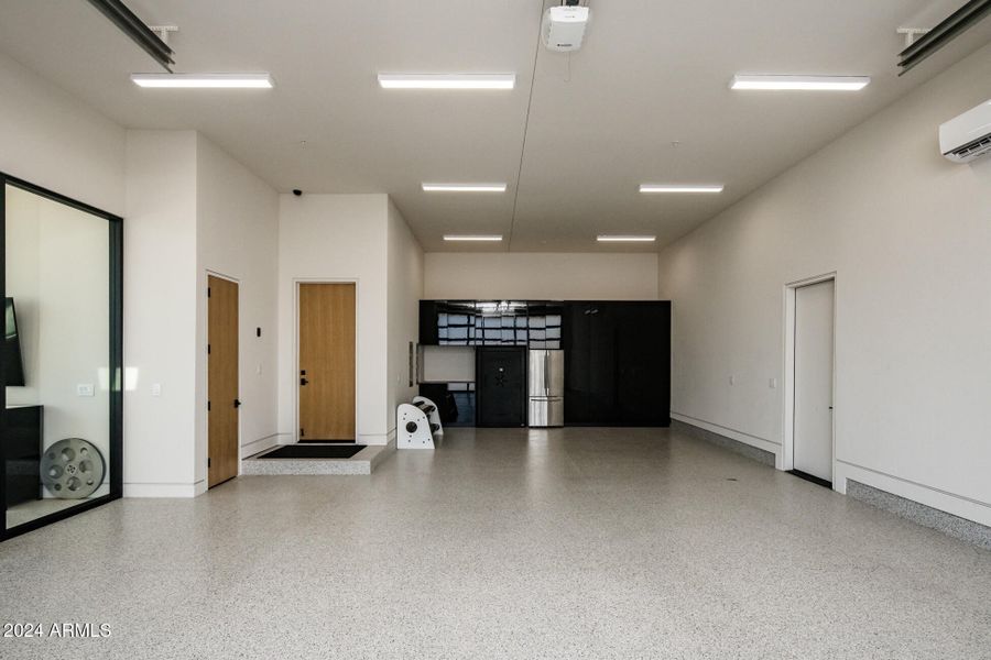 047_GARAGE 047_GARAGE