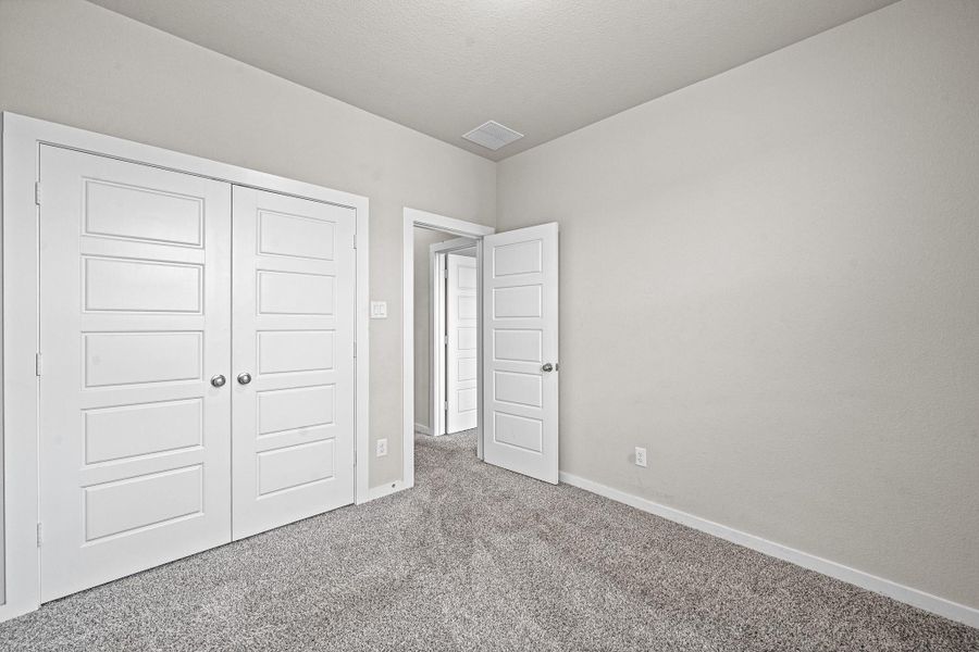 Spacious, unfurnished interior of a new home in , Houston (Image 14).