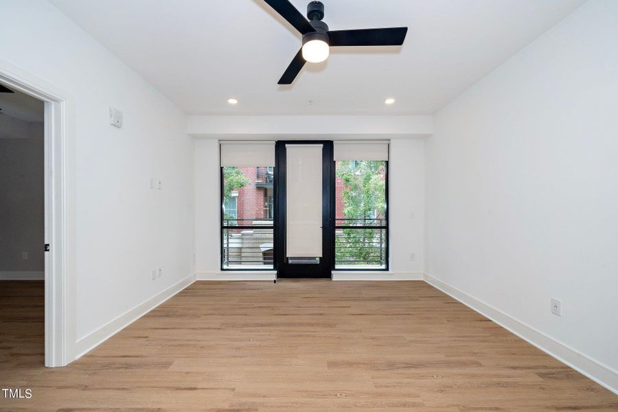 13-web-or-mls-615 W Peace St 306 (8 of 2