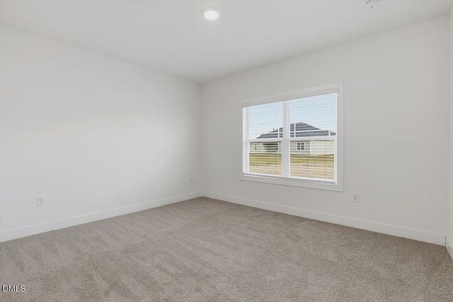 Spacious, unfurnished interior of a new home in Jackson Ridge, Pikeville (Image 29).