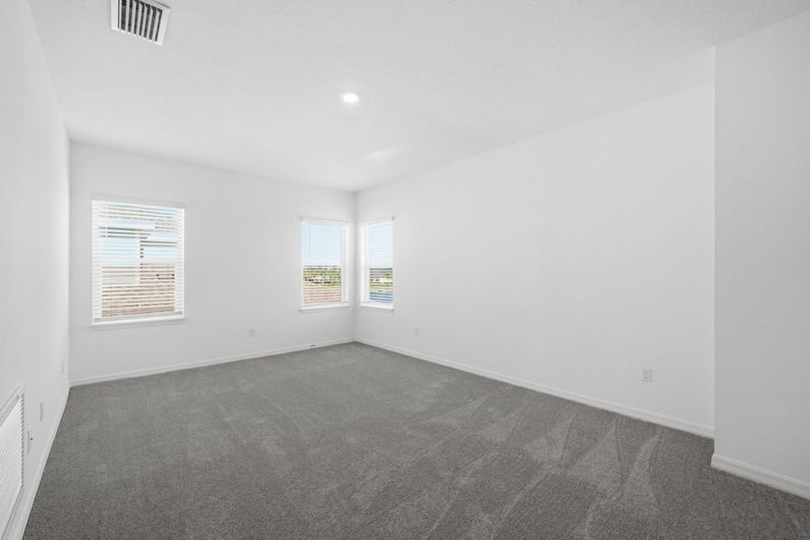 Spacious, unfurnished interior of a new home in Veranda Oaks, Port St. Lucie (Image 40). Spacious, unfurnished interior of a new home in Veranda Oaks, Port St. Lucie (Image 40).