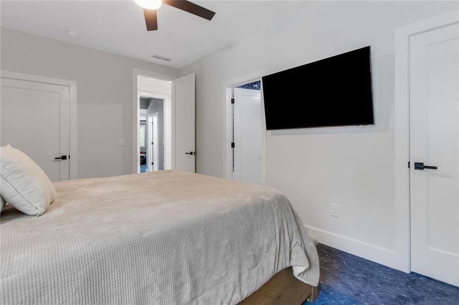 Furnished interior view inside a new home in , Roswell (Image 43).