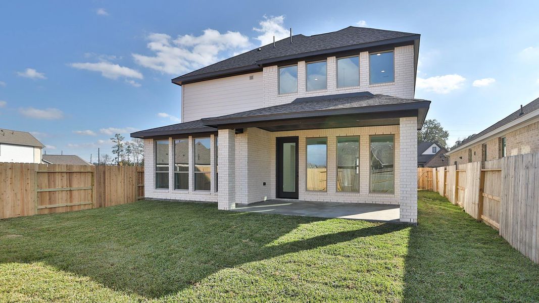 Exterior details and patio area of a home in Escondido 45', Magnolia (Image 3).