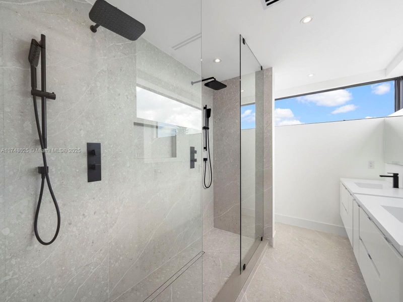 Image 29 of a home in .