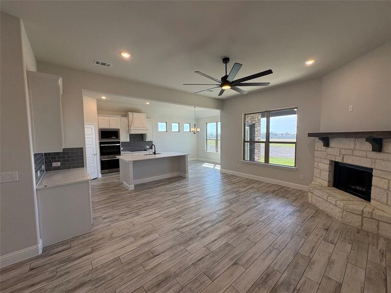 Spacious, unfurnished interior of a new home in , Whitesboro (Image 4).