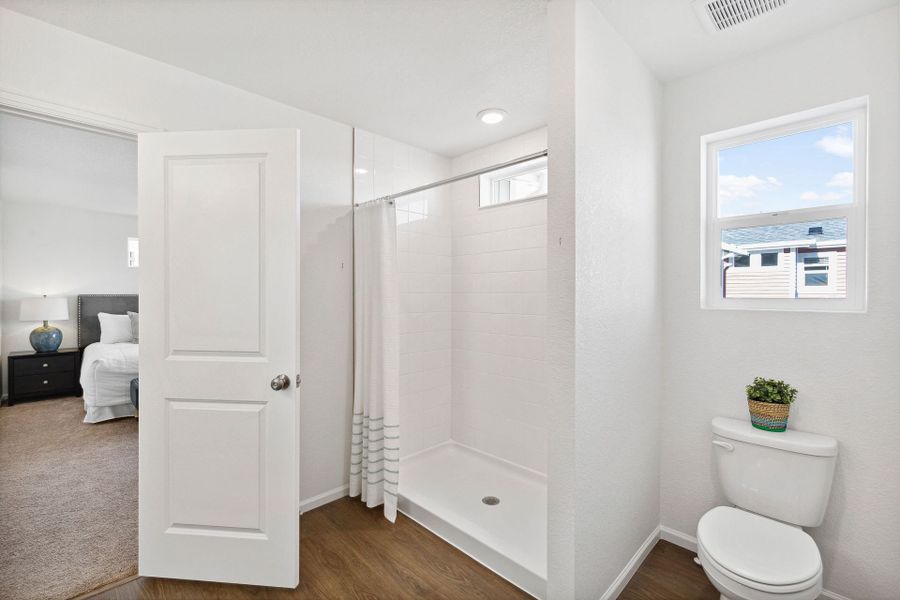 Furnished interior view inside a new home in Green Valley Ranch, Aurora (Image 19). Furnished interior view inside a new home in Green Valley Ranch, Aurora (Image 19).