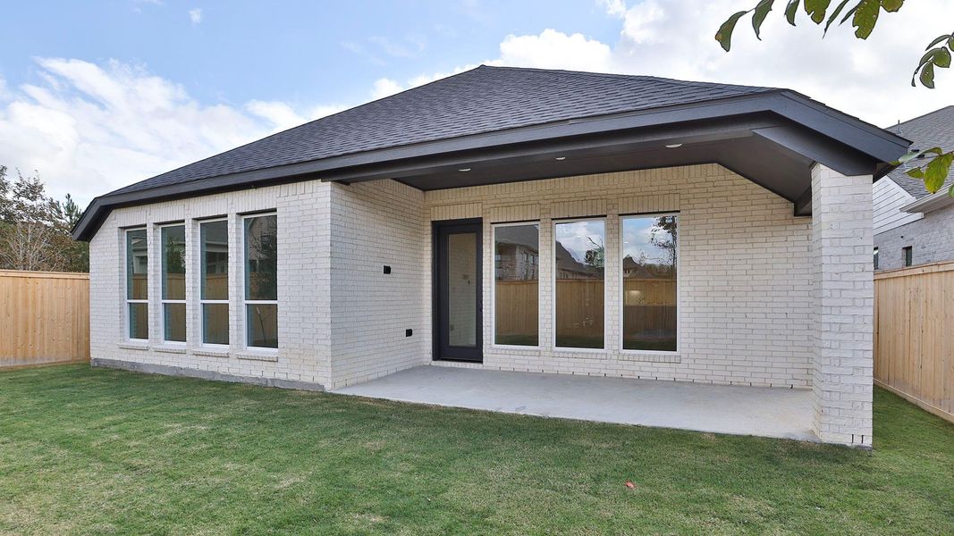 Exterior details and patio area of a home in Kresston 50', Montgomery (Image 2). Exterior details and patio area of a home in Kresston 50', Montgomery (Image 2).