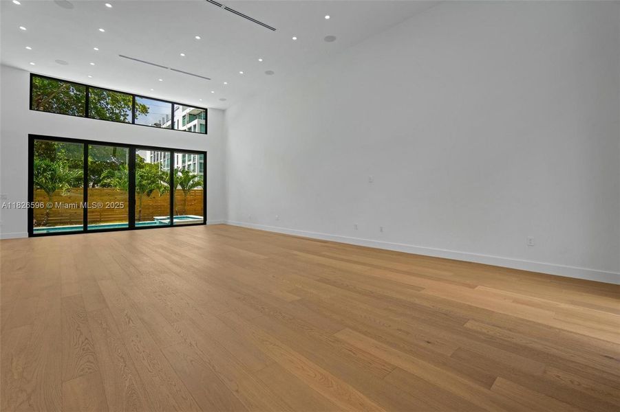 Spacious, unfurnished interior of a new home in , Miami (Image 20). Spacious, unfurnished interior of a new home in , Miami (Image 20).