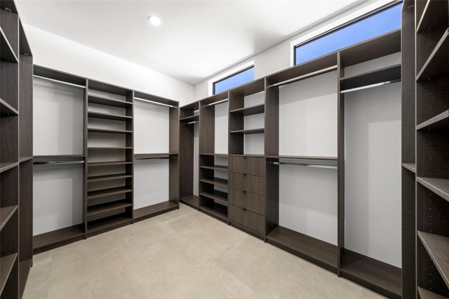 Furnished interior view inside a new home in , Fort Lauderdale (Image 10).