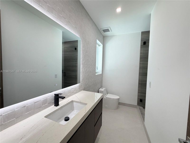 Furnished interior view inside a new home in , Fort Lauderdale (Image 13).