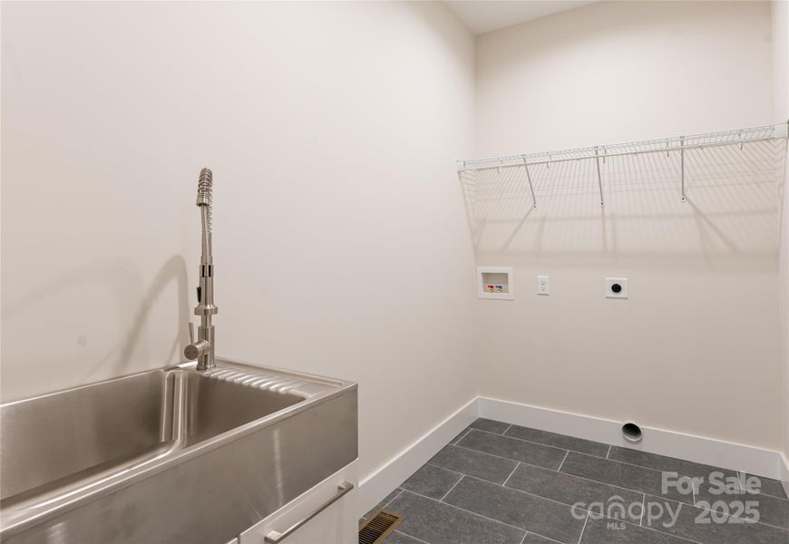 Spacious, unfurnished interior of a new home in , Mars Hill (Image 34).