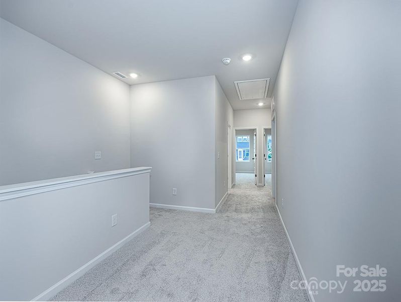 Upstairs landing/loft area