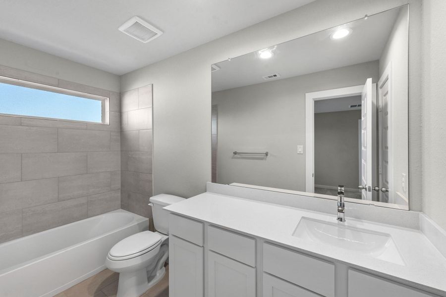 Furnished interior view inside a new home in Briarwood Crossing, Rosenberg (Image 5). Furnished interior view inside a new home in Briarwood Crossing, Rosenberg (Image 5).