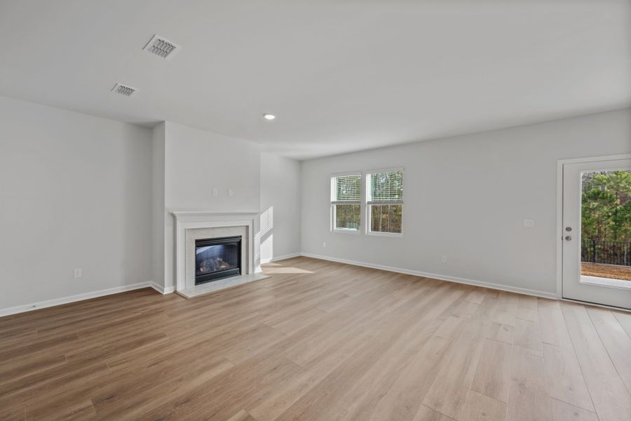 Spacious, unfurnished interior of a new home in Grand Arbor, Blythewood (Image 12).