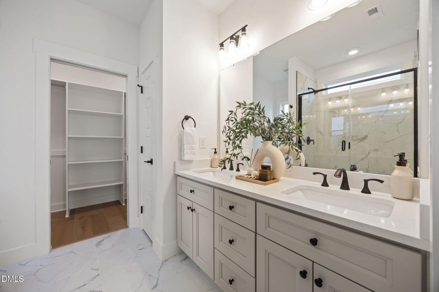 26-web-or-mls-IMG_1897 26-web-or-mls-IMG_1897