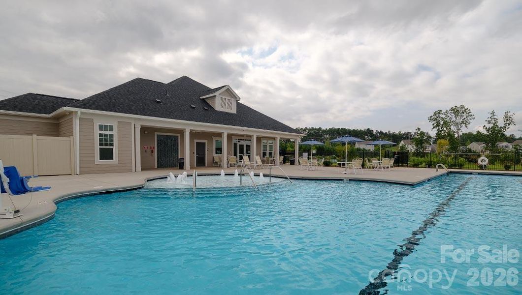 Community amenities in Laurelbrook, Sherrills Ford (Image 38).