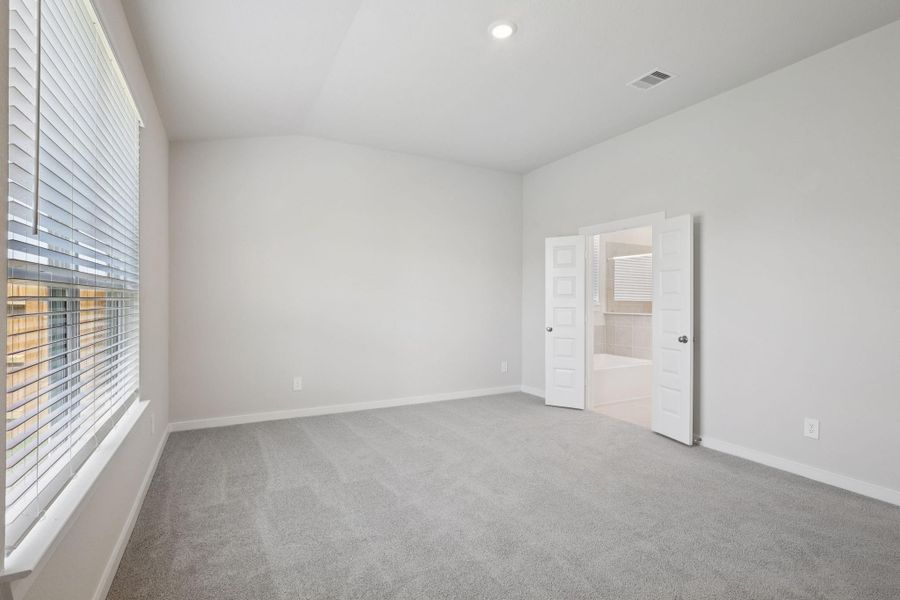 Spacious, unfurnished interior of a new home in Landing Meadows - Premier Series, New Caney (Image 34). Spacious, unfurnished interior of a new home in Landing Meadows - Premier Series, New Caney (Image 34).