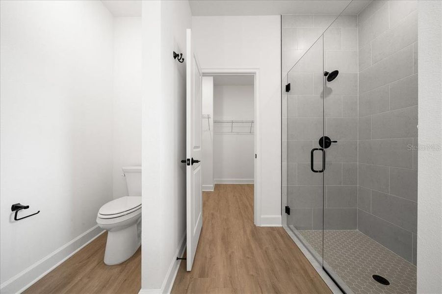 Furnished interior view inside a new home in , Spring Hill (Image 19).