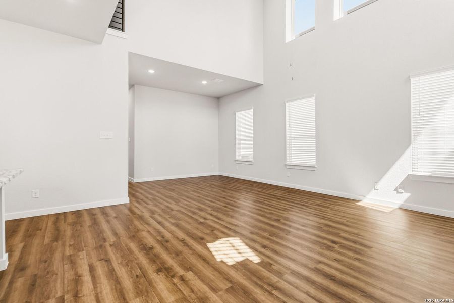 Spacious, unfurnished interior of a new home in Applewhite Meadows, San Antonio (Image 22).