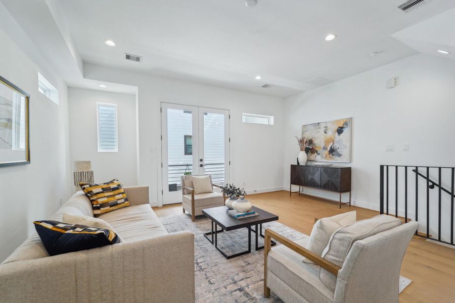 Photos show similar floor plan & alternative finishes from the previous development. Selections may vary.