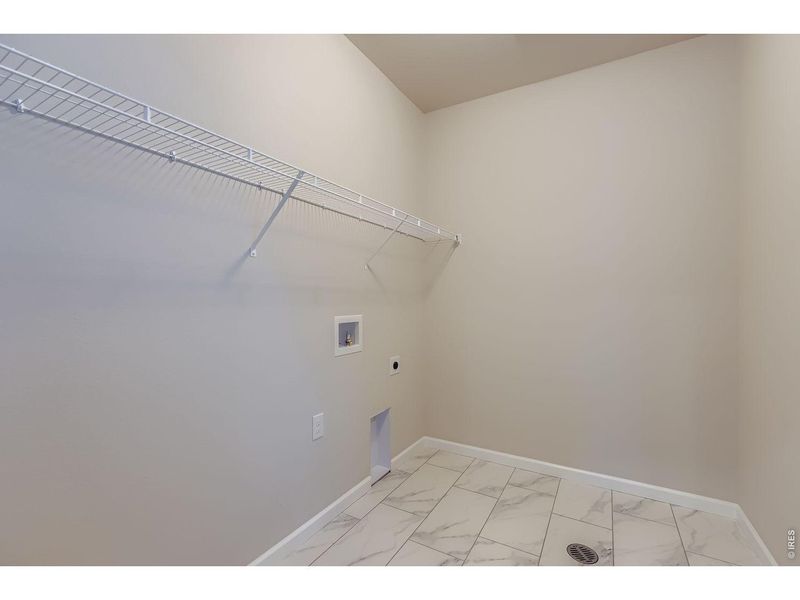 Spacious, unfurnished interior of a new home in Country Club Reserve, Fort Collins (Image 21). Spacious, unfurnished interior of a new home in Country Club Reserve, Fort Collins (Image 21).