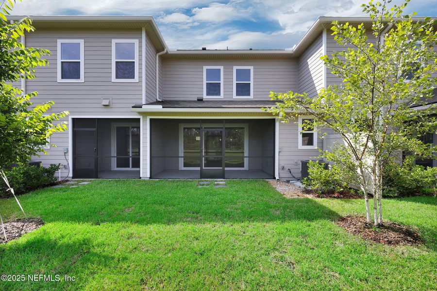 Exterior details and patio area of a home in , Ponte Vedra (Image 20).