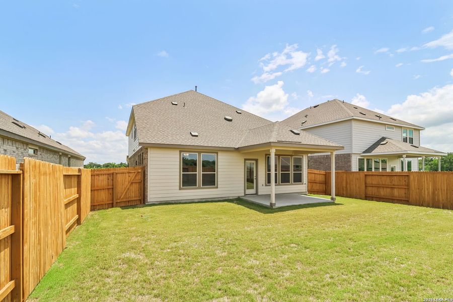 Exterior details and patio area of a home in Stream Waters, Seguin (Image 3).