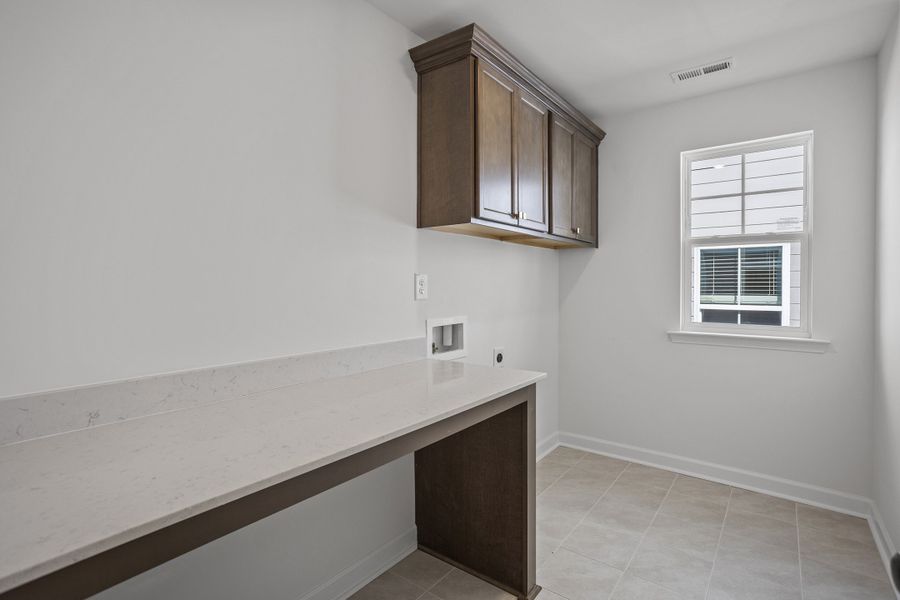Furnished interior view inside a new home in Georgias Landing, Raleigh (Image 10). Furnished interior view inside a new home in Georgias Landing, Raleigh (Image 10).