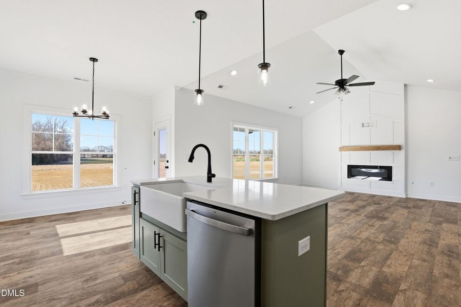 15-111 Mary Hopes Pl-15