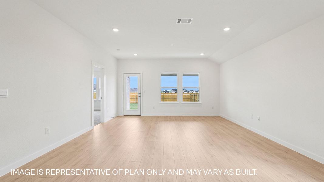 Spacious, unfurnished interior of a new home in Monarch Ranch, Manor (Image 14).