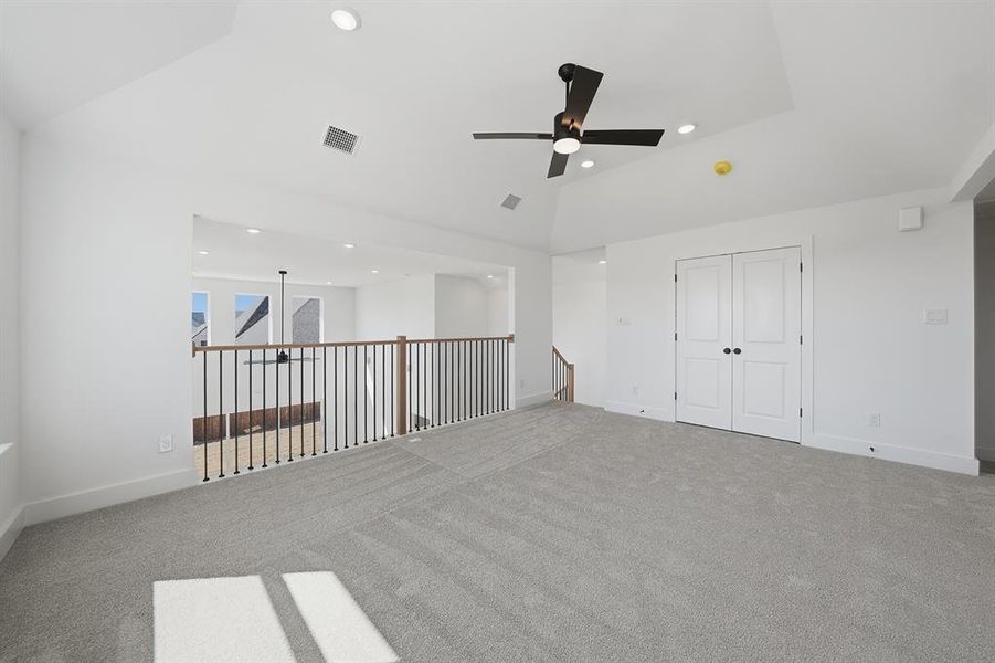 Spacious, unfurnished interior of a new home in Tavolo Park, Fort Worth (Image 26).