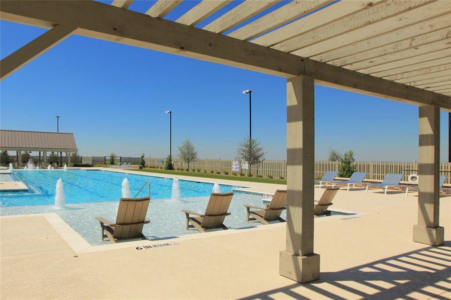 Splash area and Pool with shaded area