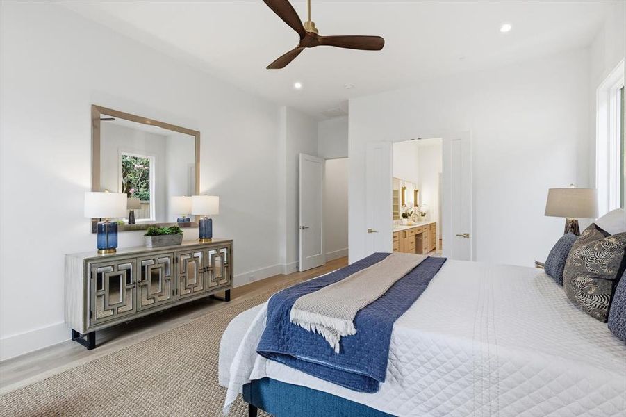 Furnished interior view inside a new home in , Dallas (Image 19).