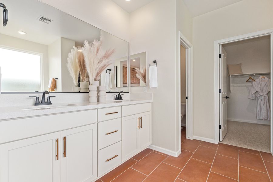 Representative furnished interior of a home built from the Plan 3512 by Scott Communities in The Views at Rancho Cabrillo, Peoria (Image 5).