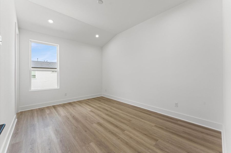 Spacious, unfurnished interior of a new home in , Missouri City (Image 23). Spacious, unfurnished interior of a new home in , Missouri City (Image 23).
