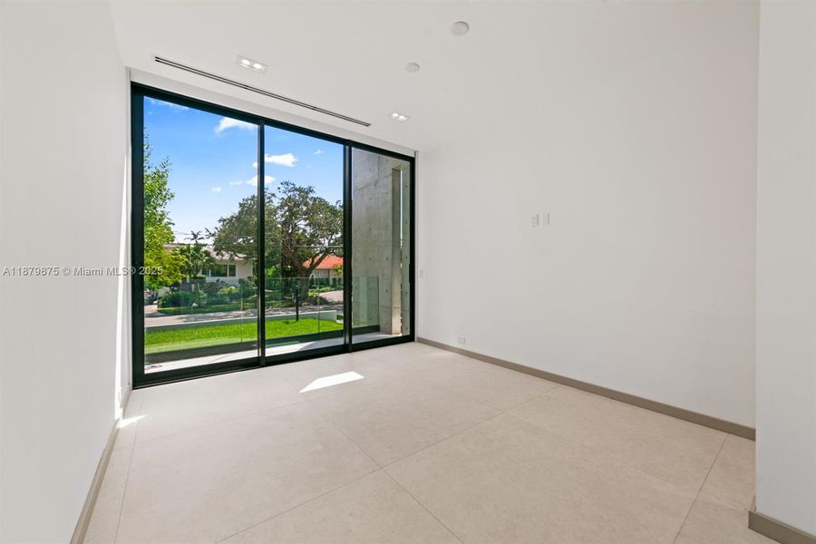 Image 45 of a home in .