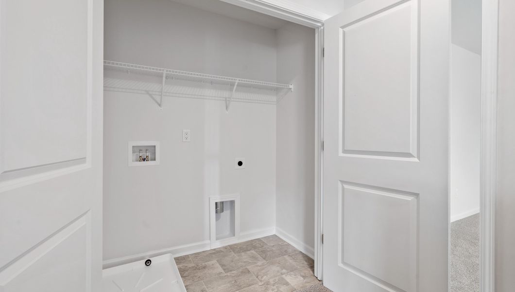 Spacious, unfurnished interior of a new home in Hawk Ridge, Anderson (Image 21).
