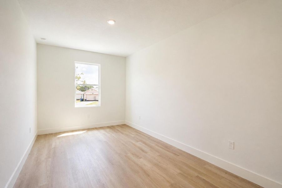 20 - Bedroom 5 Office