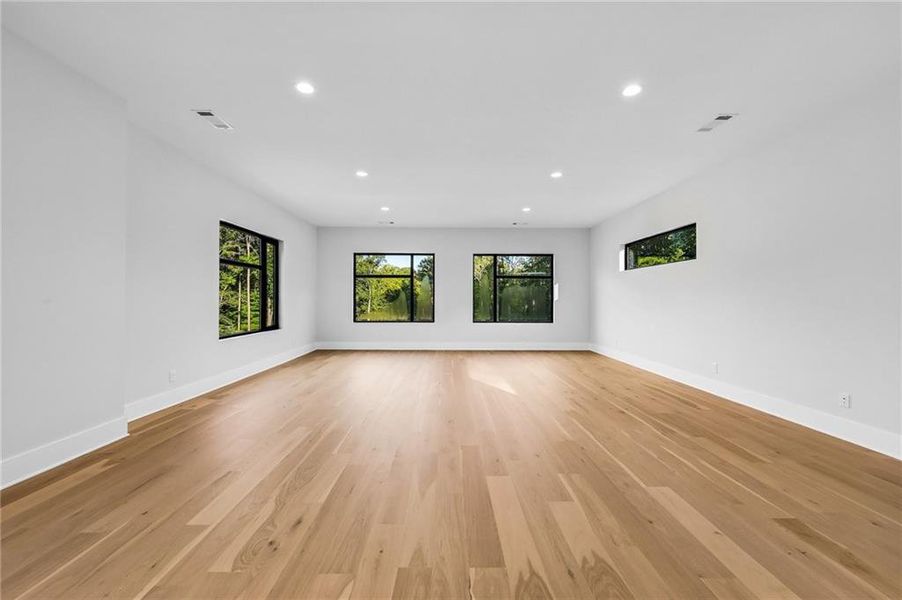 Spacious, unfurnished interior of a new home in , Hoschton (Image 24).