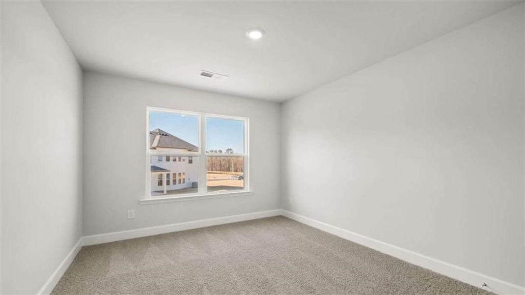 Spacious, unfurnished interior of a new home in Evergreen Crossing, Locust Grove (Image 26).