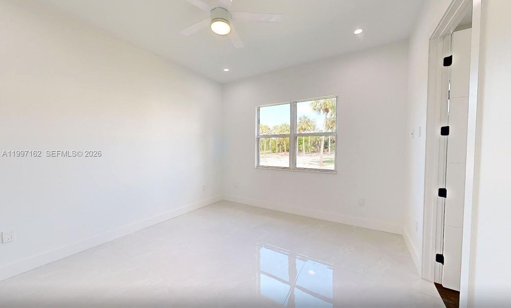 Spacious, unfurnished interior of a new home in , Naples (Image 37).