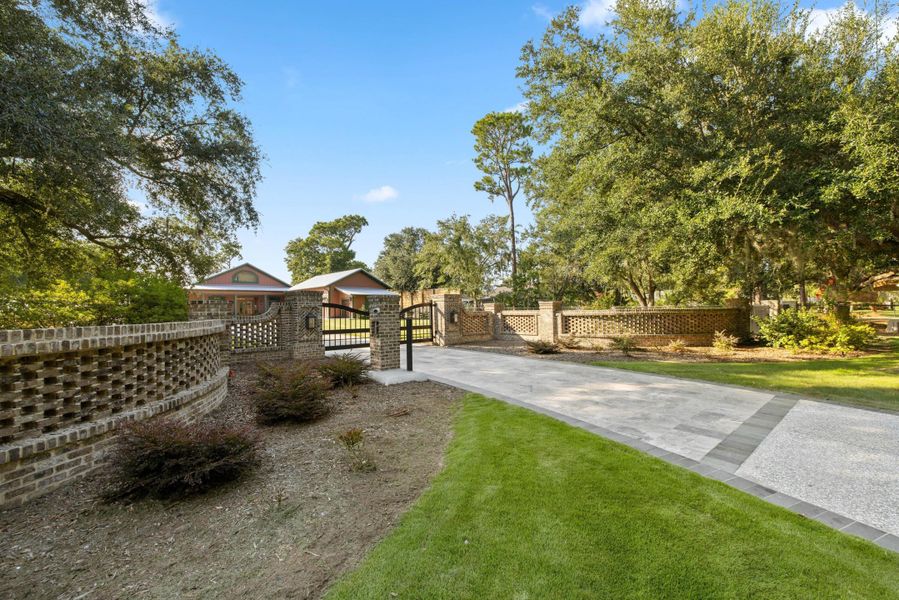 Image 70 of a home in .