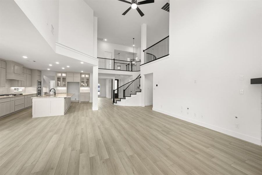 341 Loretta- Living Room-4034