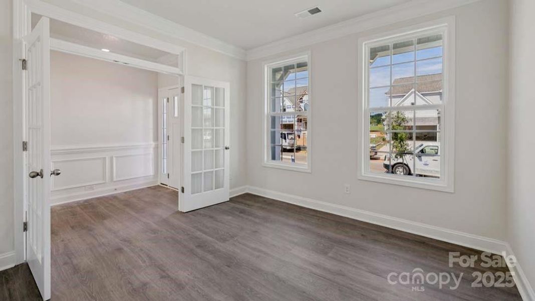 Image 33 of a home in Sylvan Creek.