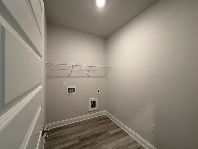 Spacious, unfurnished interior of a new home in Tuscany Hills, Douglasville (Image 22).